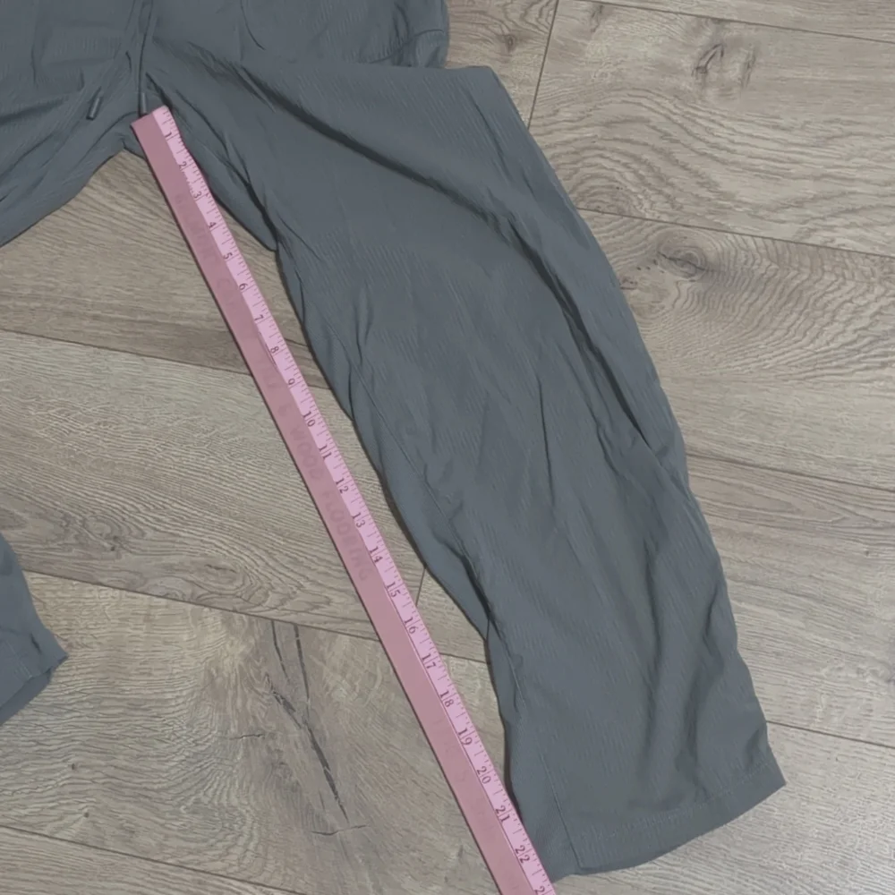 Lululemon Dance Studio Mid-Rise Green- Grey Cropped Pants Size 6 - Picture 8 of 13